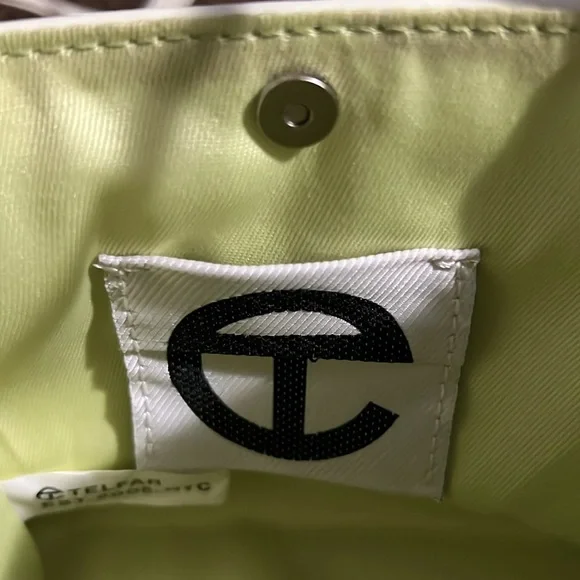 Small Telfar Bag Glue Color - Picture 6 of 11